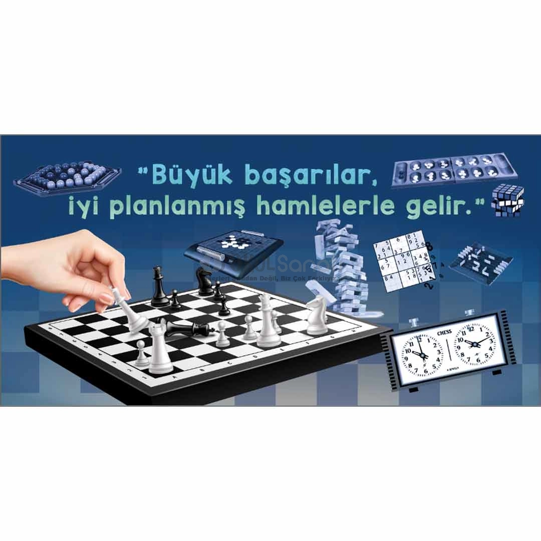 Satranç ve Zekâ Oyunları Sınıfı Okul Posteri